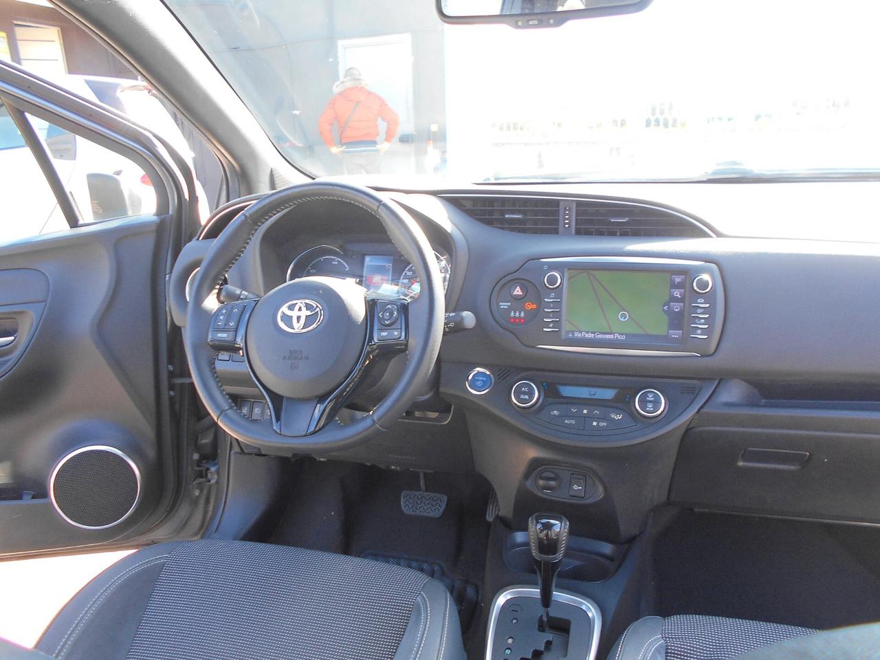 Toyota Yaris 1.5 Hybrid 5 porte Business