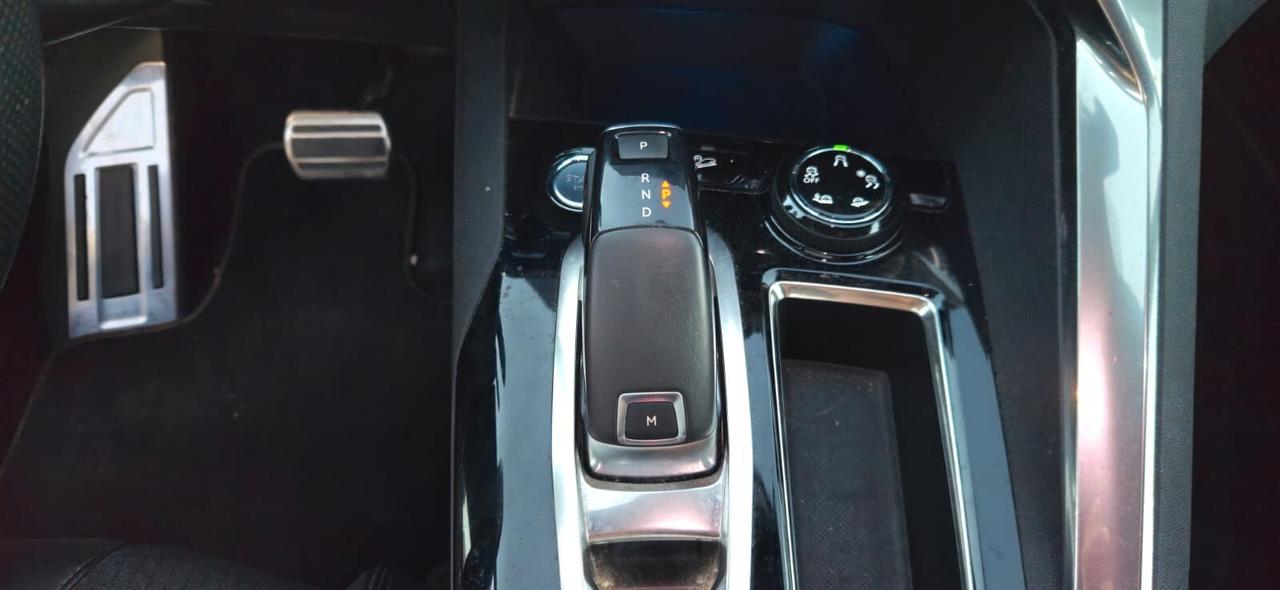 Peugeot 3008 BlueHDi 120cv EAT6 GT Line