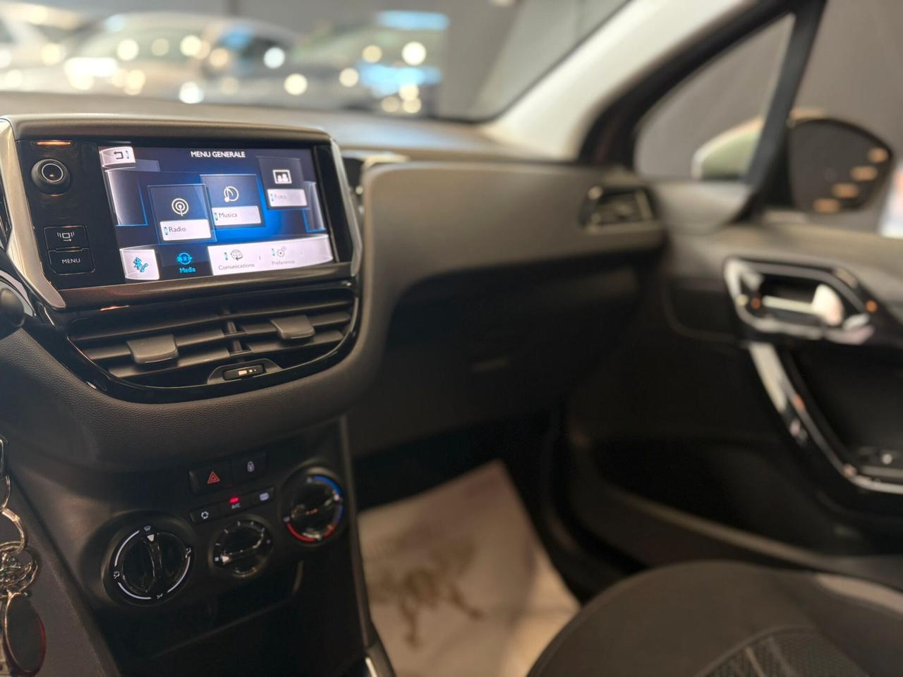 Peugeot 208 1.4 HDi 68 CV 5 porte Allure