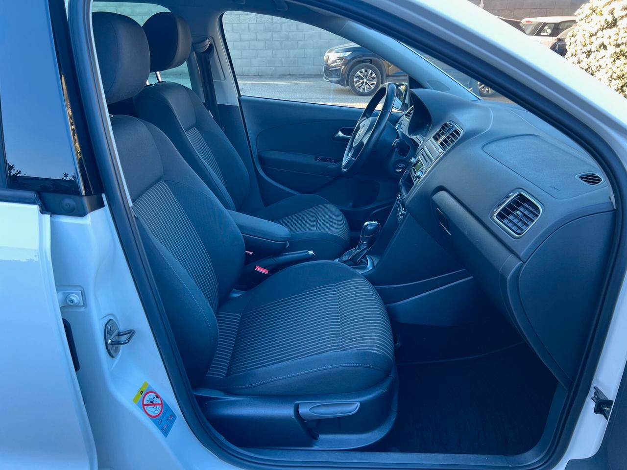 Volkswagen Polo 5pt 1.6 tdi Comfortline 90cv dsg PDC/CLIMA PERF.