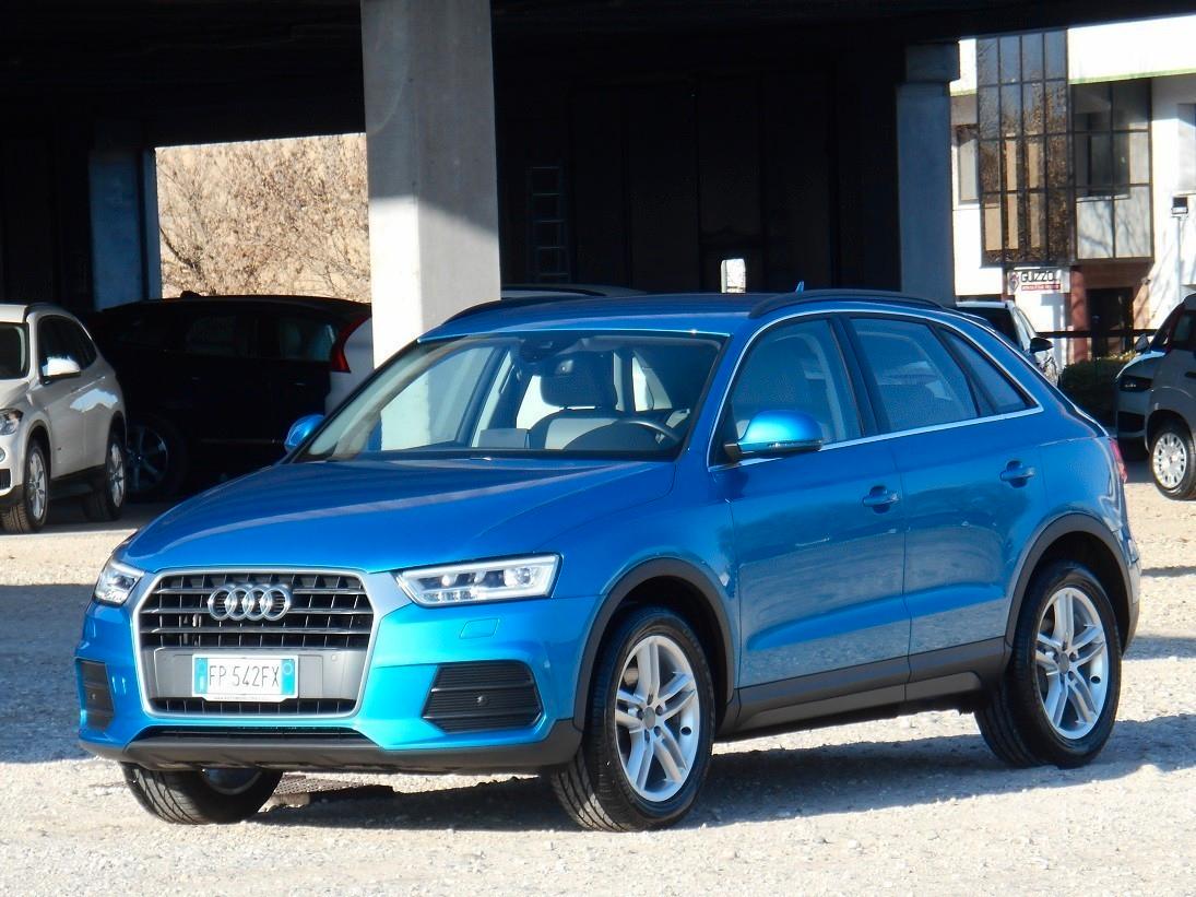 Audi Q3 2000 TDI 150 CV Business S tronic