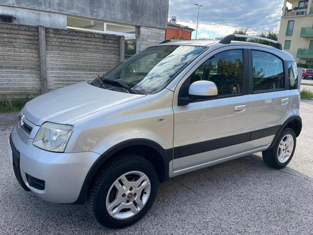 FIAT Panda 1.3 MJT ELD 4x4 Climbing