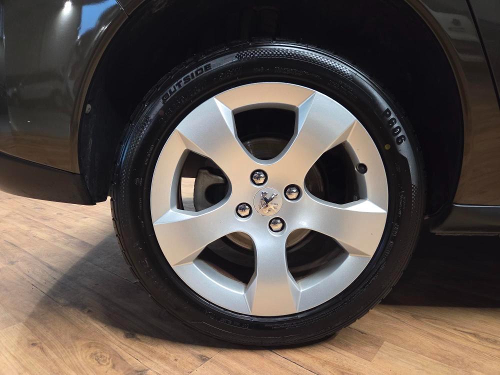 Peugeot 3008 1.6 hdi 16v Premium robot fap