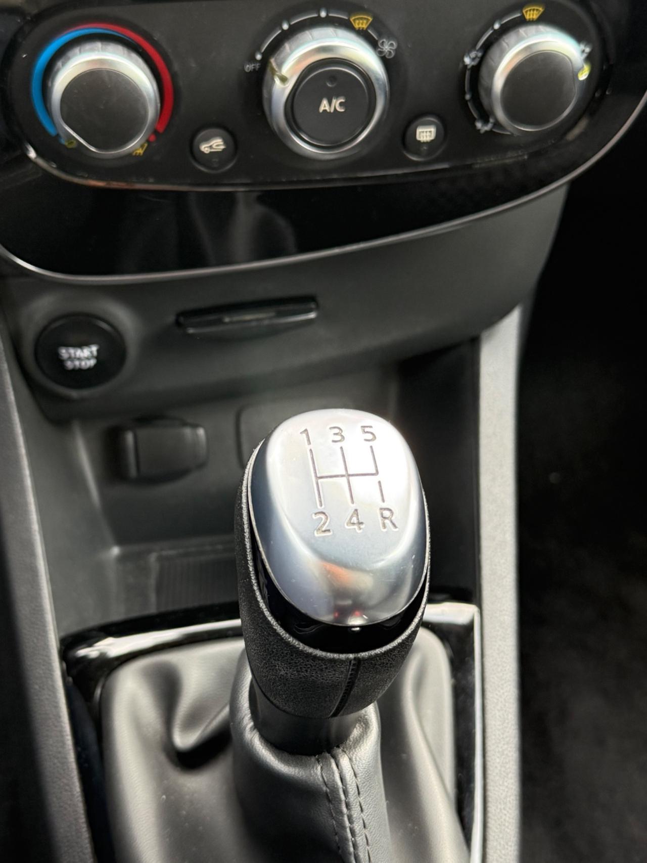 Renault Clio dCi 8V 90 CV EDC 5 porte Moschino Life
