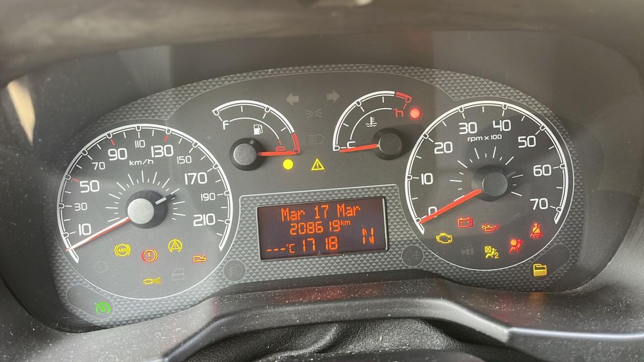 Fiat Qubo 1.3 MJT 75 CV Trekking