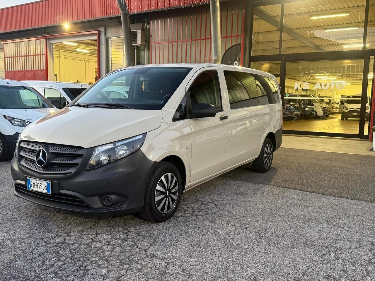 Mercedes Benz vito114CDI AUTOMATICO 5 POSTI AUTOCARRO lungo