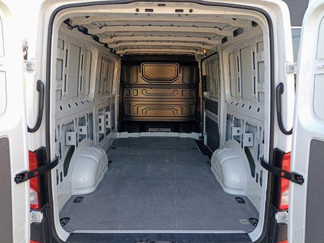 VOLKSWAGEN Crafter 30 2.0 TDI 140 CV automatico