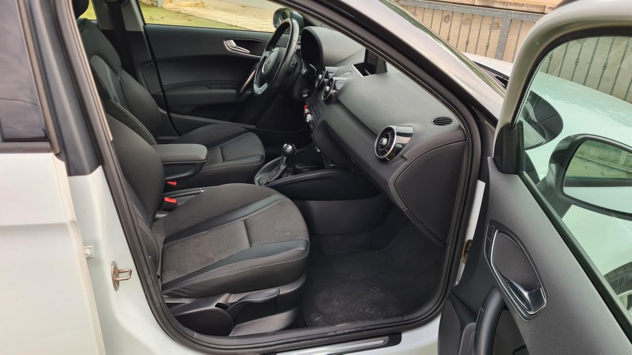 Audi A1 1.6 TDi 90 cv Sportback S-Tronic 2013 NEOPATENTATI