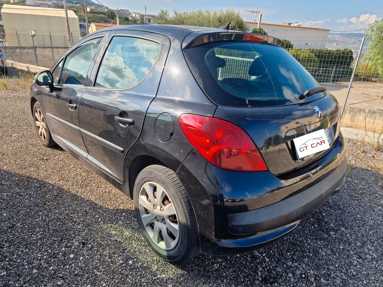 Peugeot 207 1.4 HDi 70CV 5p. ONE Line