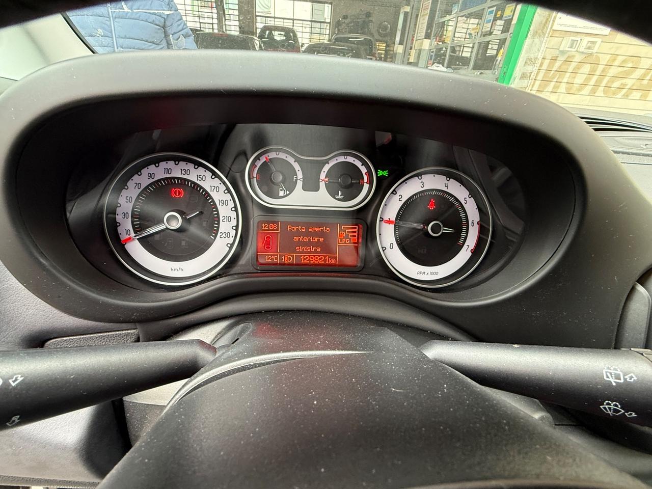 Fiat 500L 1.4 T-Jet 120 CV GPL Lounge