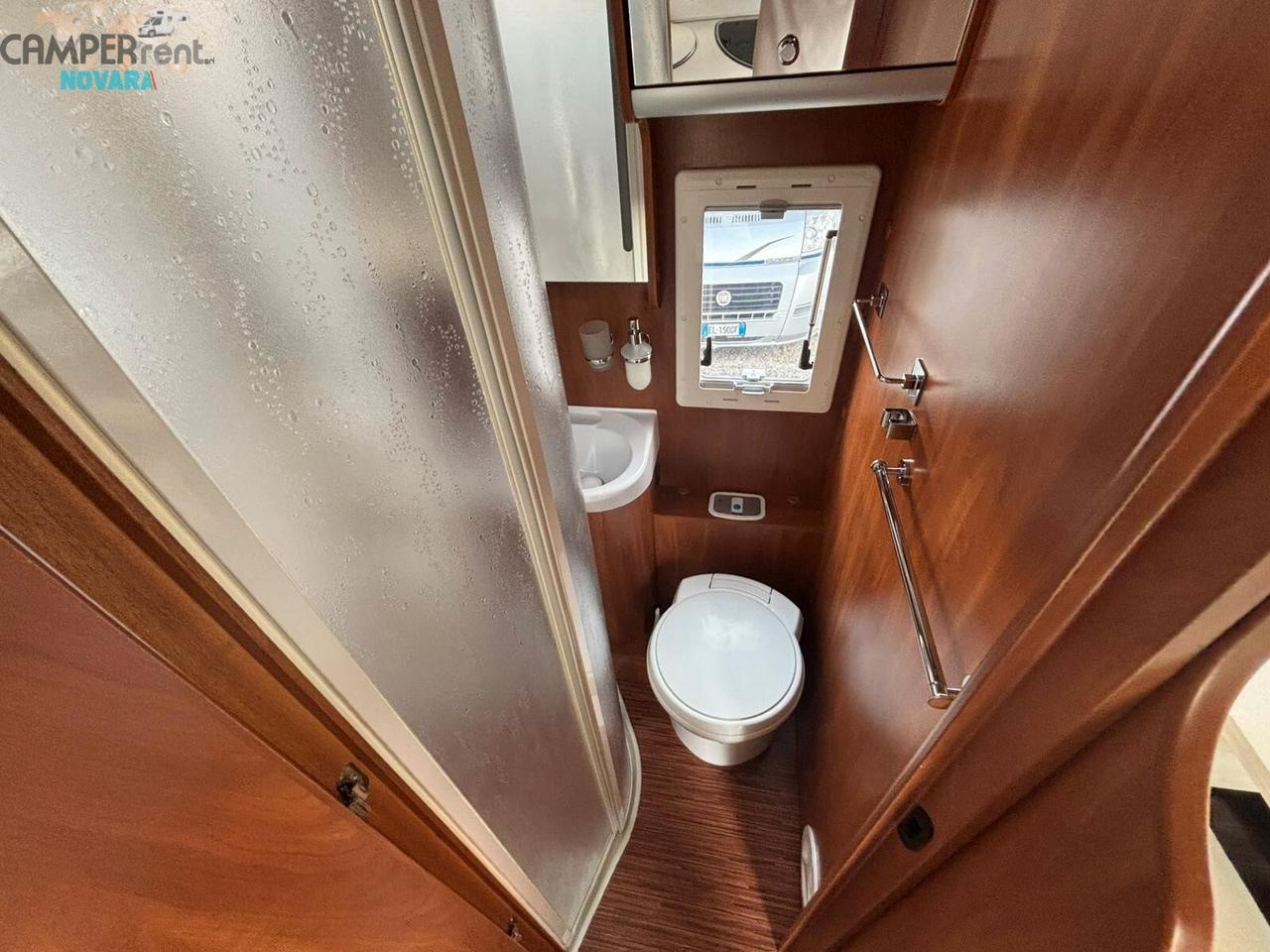 LAIKA ECOVIP 305 TOSCANA EDITION - SEMINTEGRALE COMPATTO 59