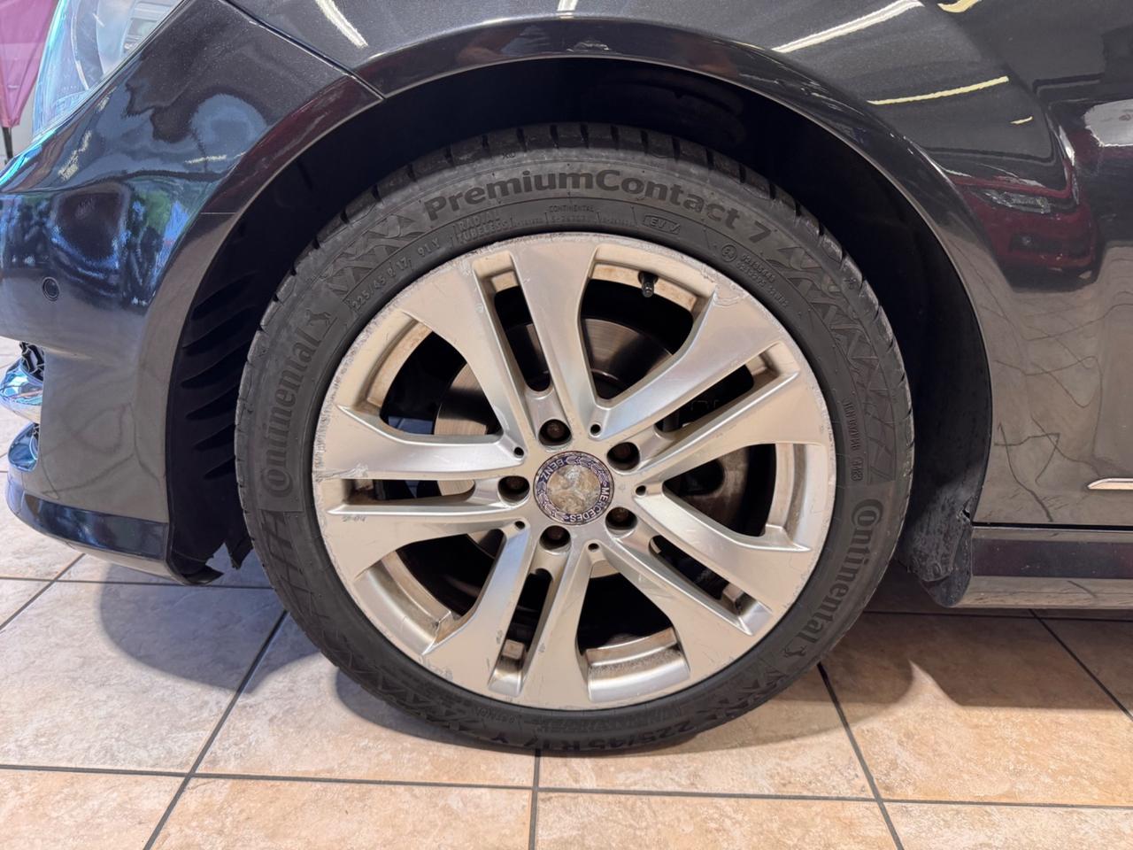 Mercedes-benz C 220 CDI Avantgarde 135.000 KM