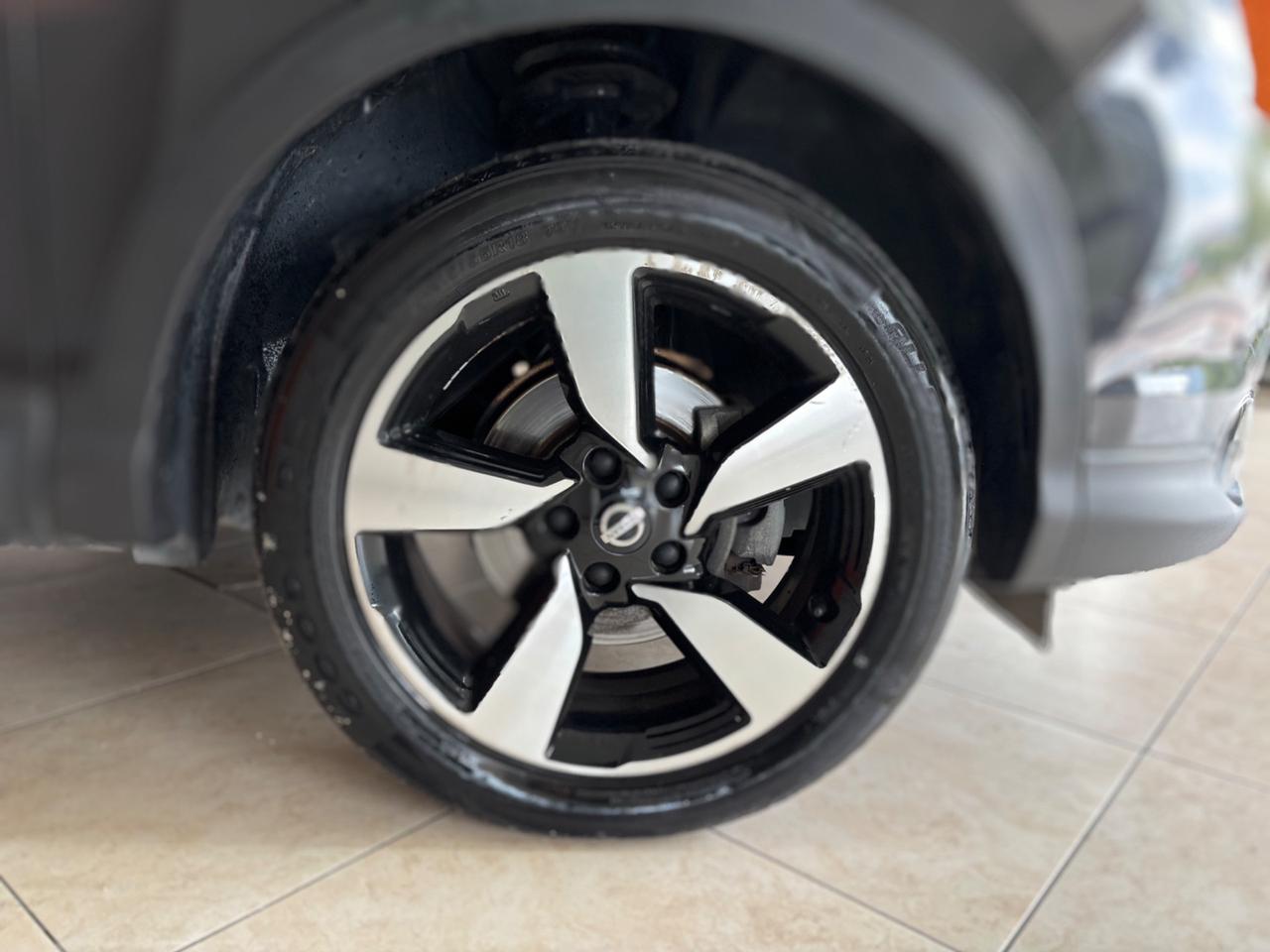 Nissan Qashqai 1.6 dCi 2WD Tekna tetto panoramico permute finanziamenti