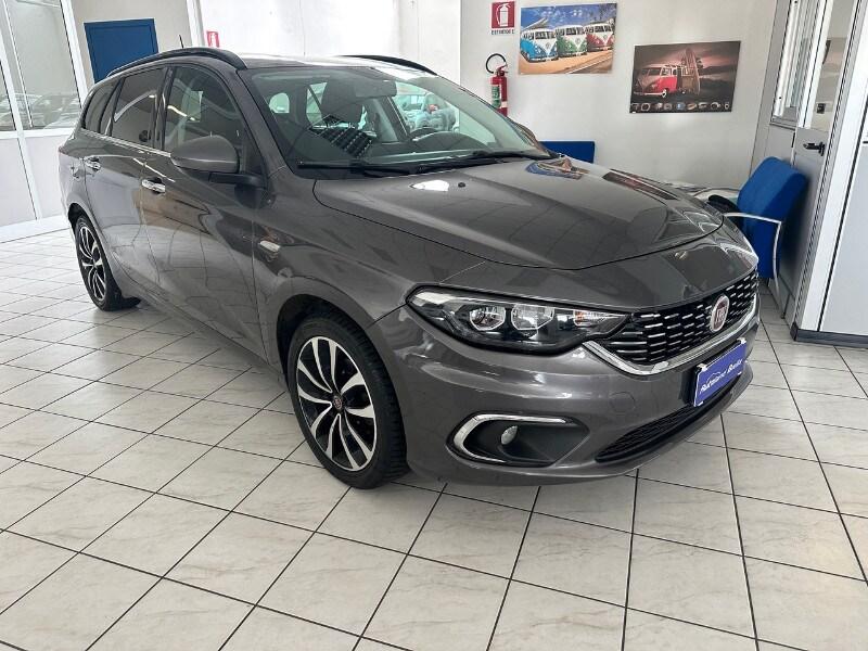 FIAT Tipo (2015-->) Tipo 1.6 Mjt S&S SW Lounge