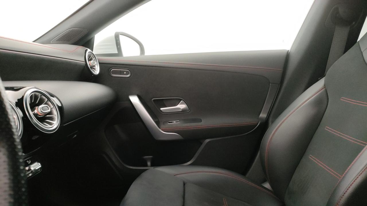 Mercedes-Benz CLA Shooting Brake 200 Premium auto