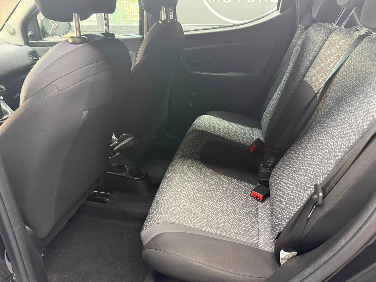 Lancia Ypsilon 1.2 69 CV 5 porte GPL Ecochic Black and Noir