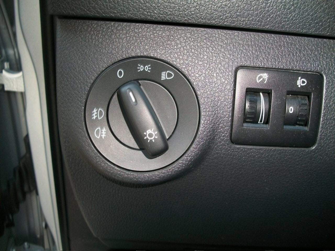 Volkswagen Caddy 1.4 TGI DSG Comfortline Maxi N 7 POSTI A SEDERE GARANZIA UN ANNO