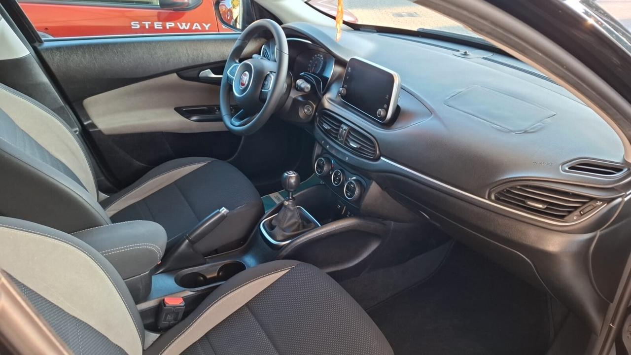 Fiat Tipo 1.6 Mjt S&S 5 porte Lounge