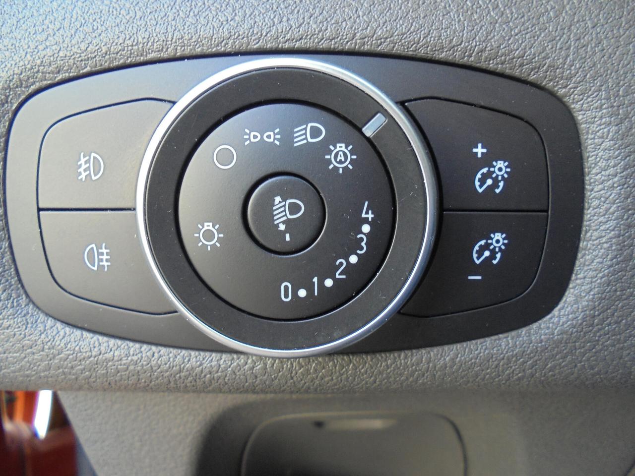 Ford Tourneo Custom 320 2.0 TDCi 130CV MHEV PC Titanium