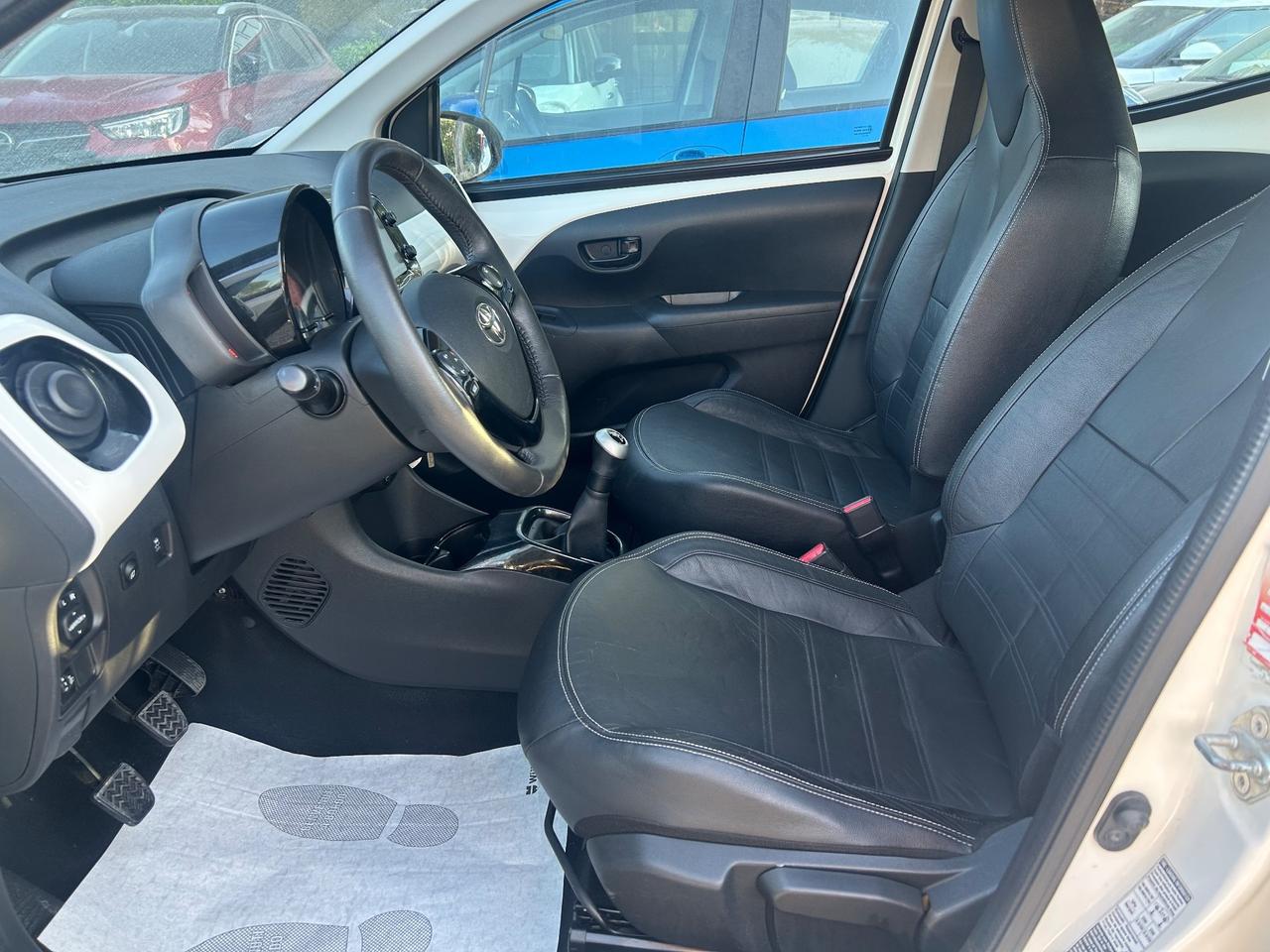 Toyota Aygo 1.0 *77000KM* X-WAVE FULL