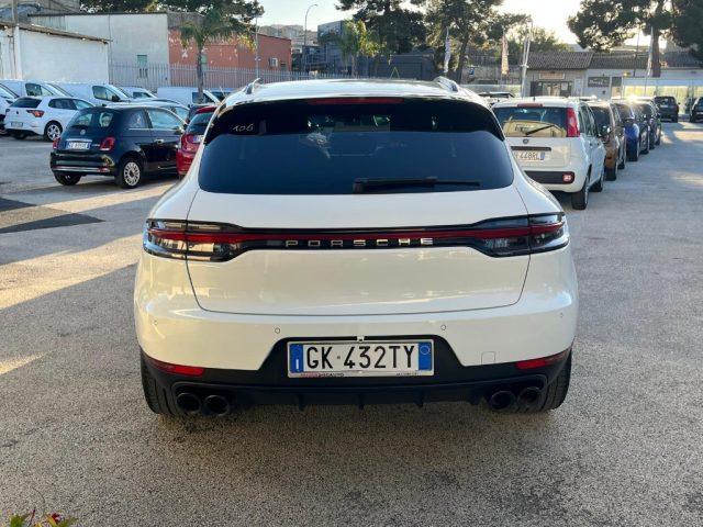 PORSCHE Macan 2.0