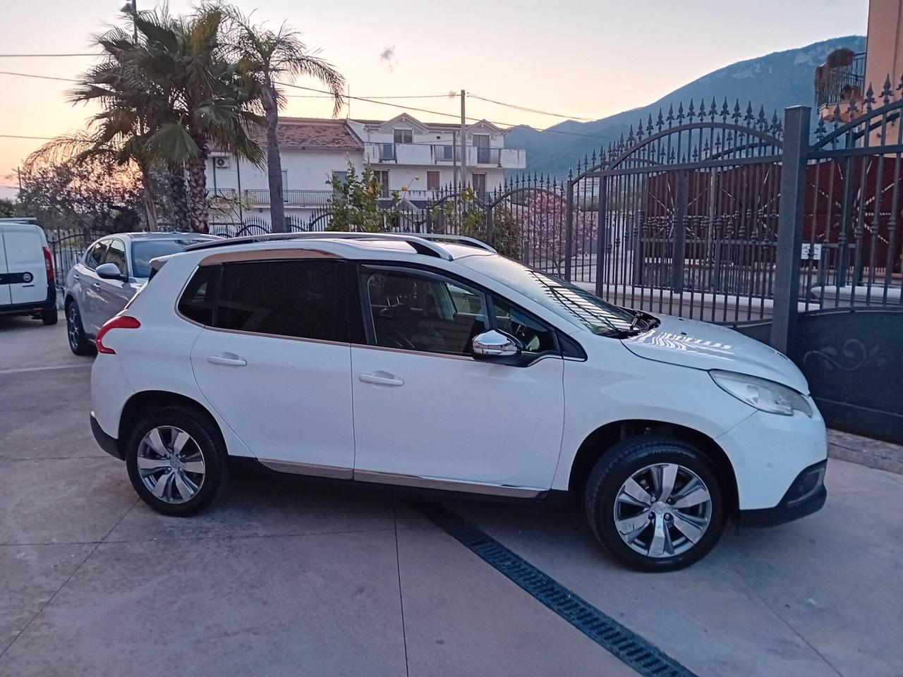 Peugeot 2008 1.6 e-HDi 92 CV Stop&Start Allure