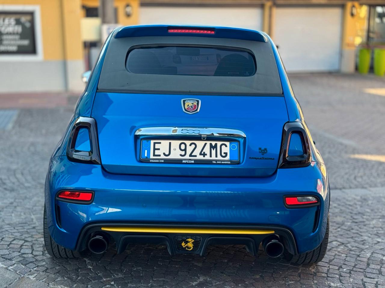Abarth 500 C 1.4 Turbo T-Jet MTA Bicolore