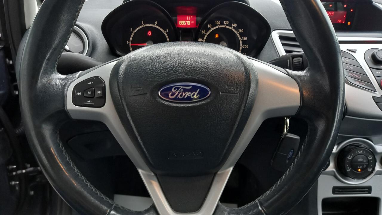 Ford Fiesta Ikon 1.4 5 porte Bz.- GPL