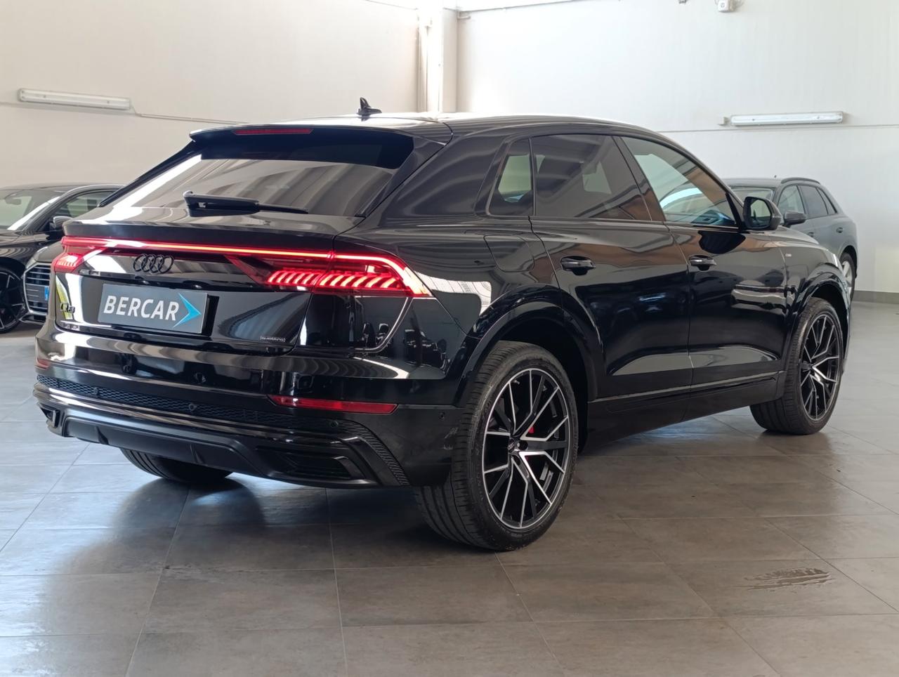 Audi Q8 55 3.0 tfsi mhev Sport quattro tiptronic