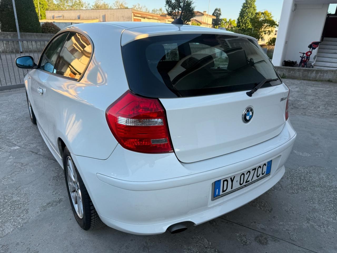 BMW SERIE 1 116D 2.0 DIESEL SOLI 77 MILA KM 09