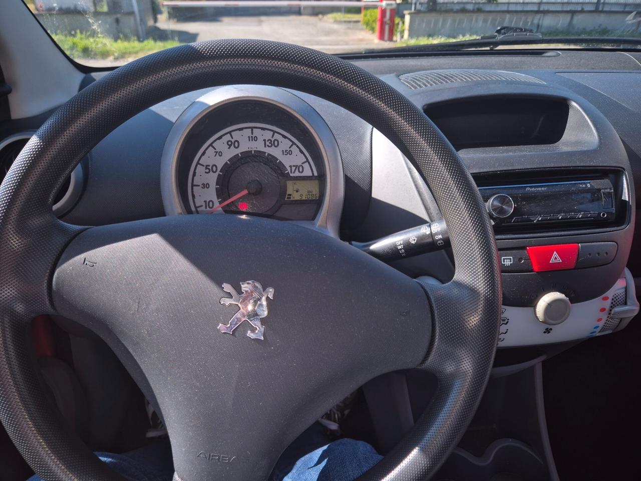 Peugeot 107 1.0 68CV 3p. Access SOLO 90000 KM!!!!