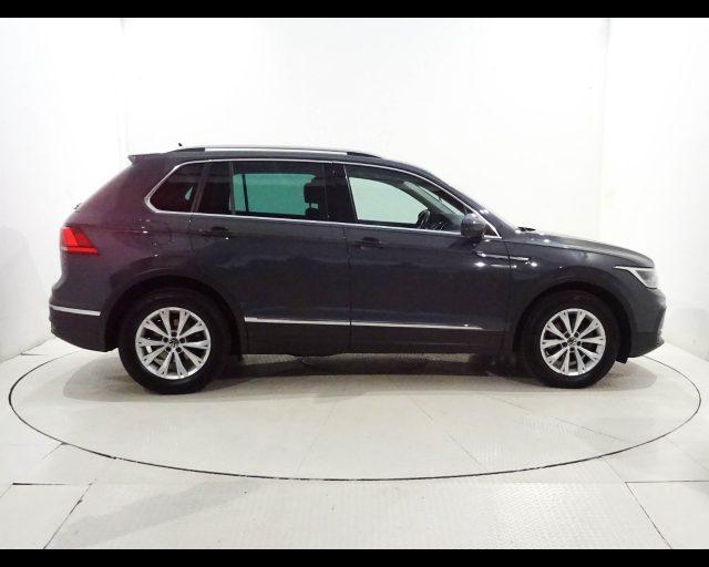 VOLKSWAGEN Tiguan 2.0 TDI 150 CV SCR DSG Life