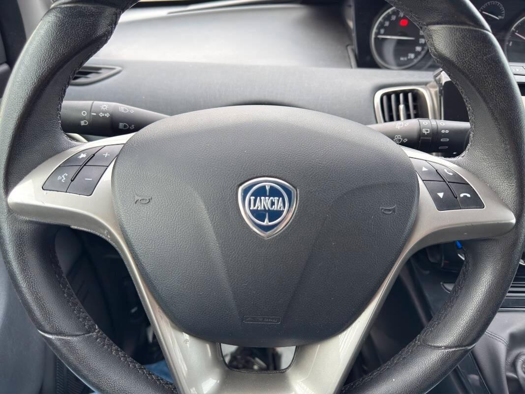 Lancia Ypsilon III 1.0 firefly hybrid Gold s&s 70cv CON CARPLAY
