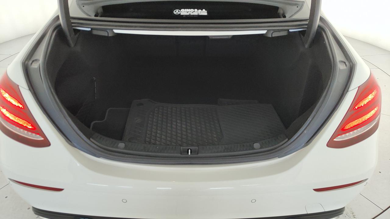 Mercedes-Benz E 220 d Business Sport auto