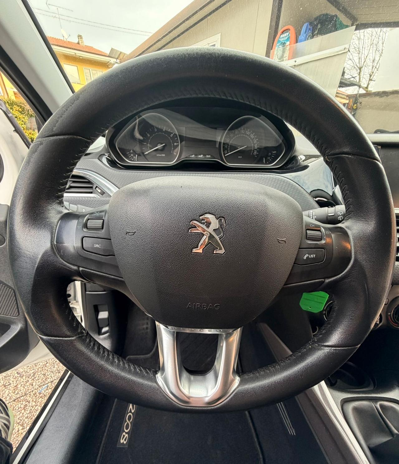 Peugeot 2008 PURETECH 82 ALLURE