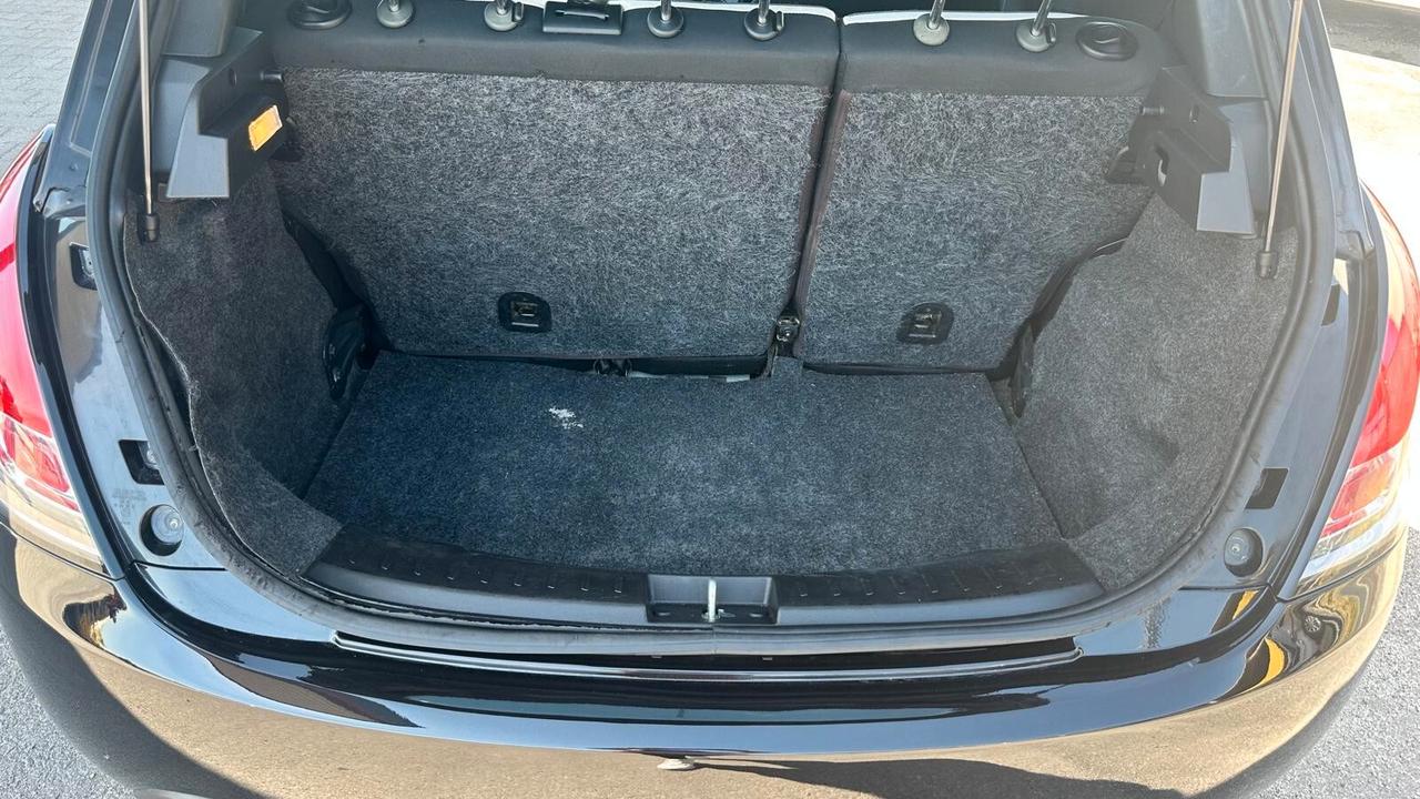 Lancia Ypsilon 1.2 69 CV 5 porte S&S Silver