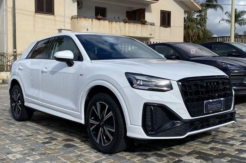 Audi Q2 Identity Black 2.0 TDI 116CV 30 Gancio Traino