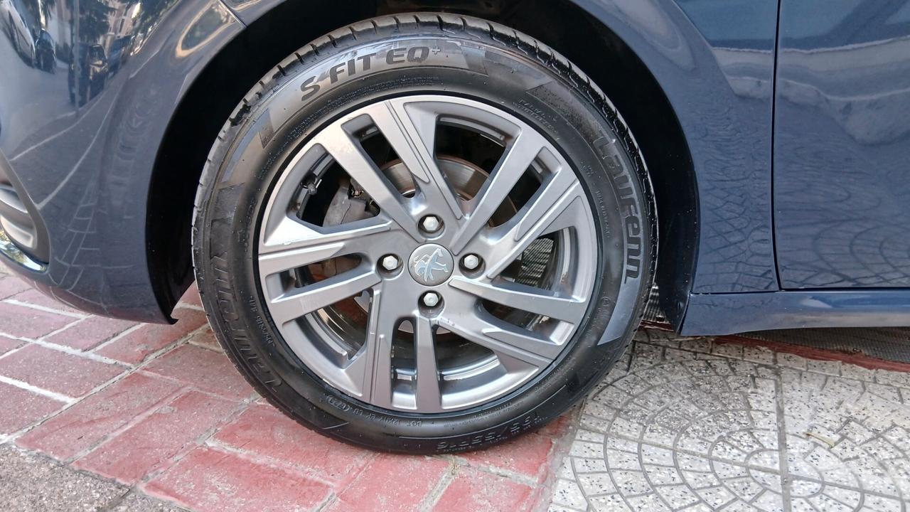 Peugeot 208 BlueHDi 75 5 porte Allure