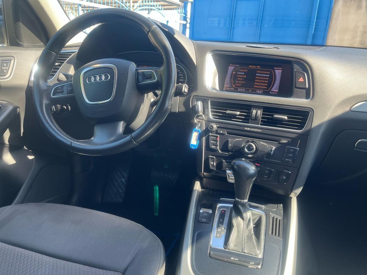 Audi Q5-2.0 tdi/170 cv-s.tronic-4X4-2012
