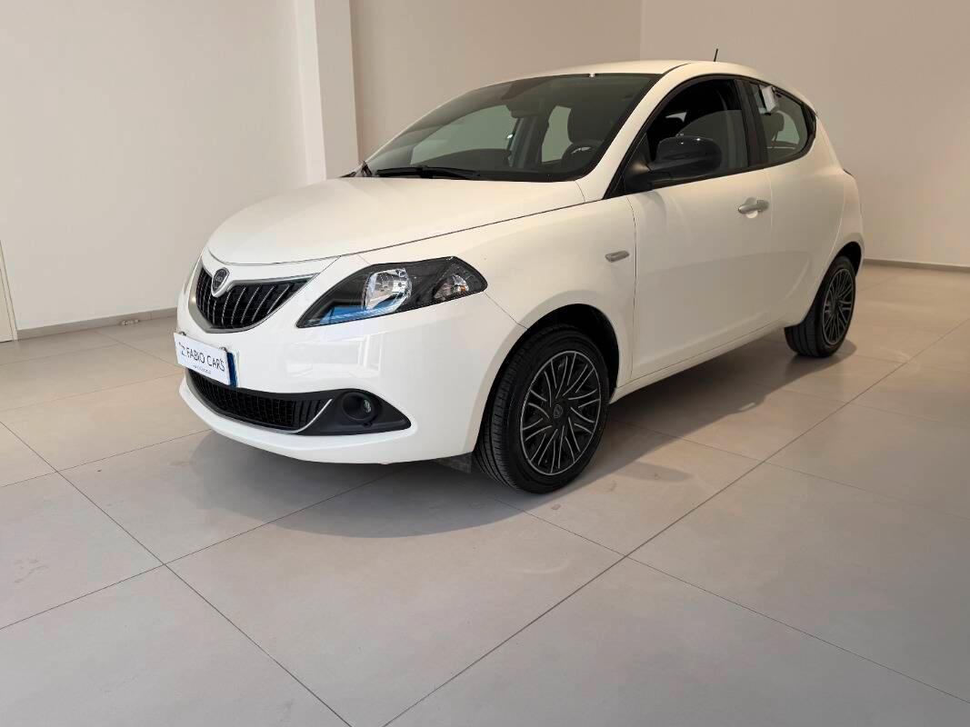 Lancia Ypsilon III 1.0 firefly hybrid Gold s&s 70cv 5p.ti