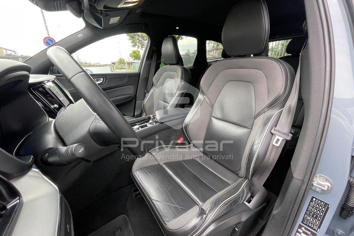 VOLVO XC60 B4 (d) AWD automatico Ultimate Dark N1