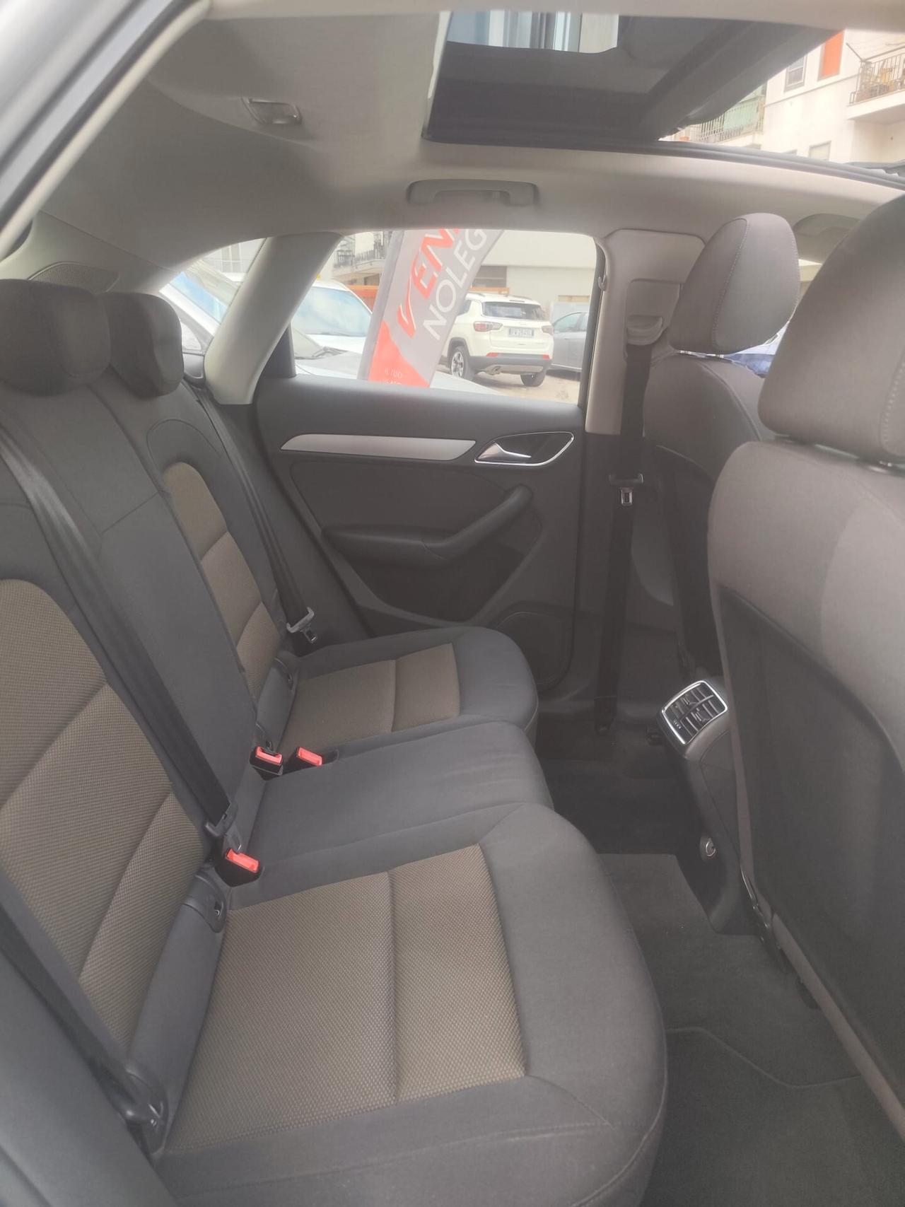 Audi Q3 2.0 TDI Quattro * TETTO PANORAMICO APRIBILE * Navi * Garantita 12 Mesi