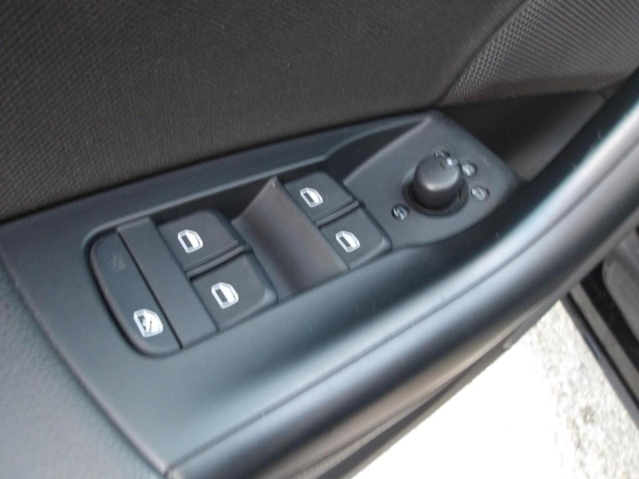 Audi Q3 2.0 tdi Advanced 140cv