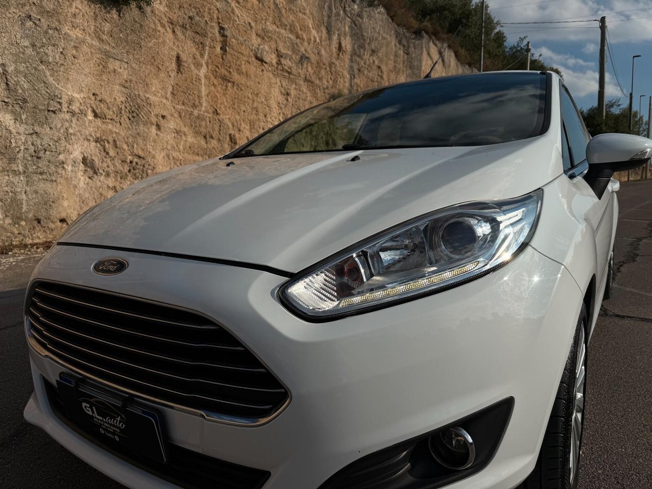 Ford Fiesta TITANIUM/1.6 95CV/LED/CERCHI 16"
