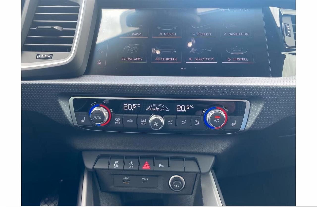 Audi A1 citycarver 30 TFSI Identity Contrast