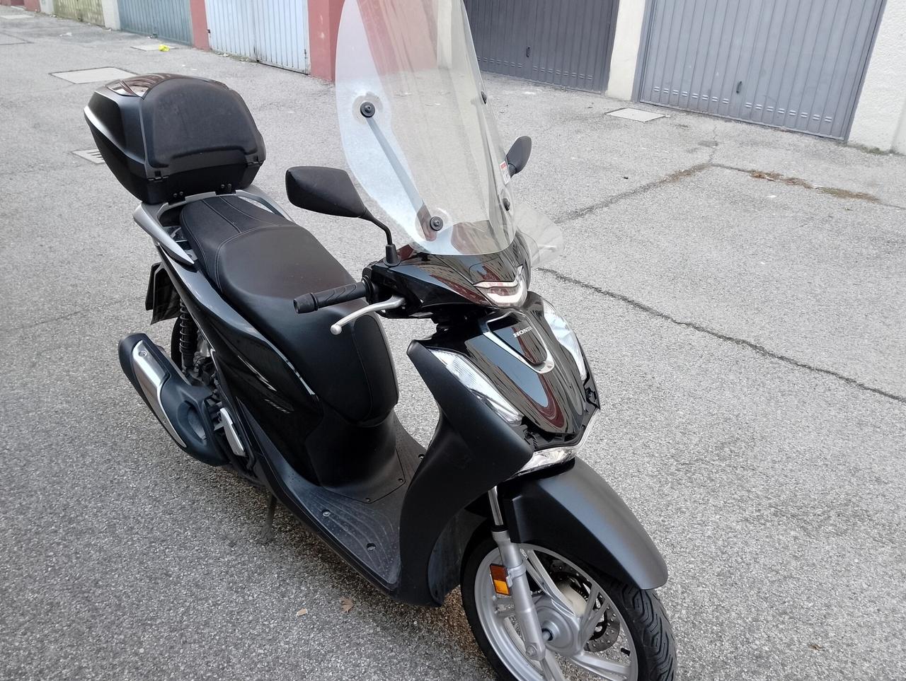 Honda SH 150 ABS start stop