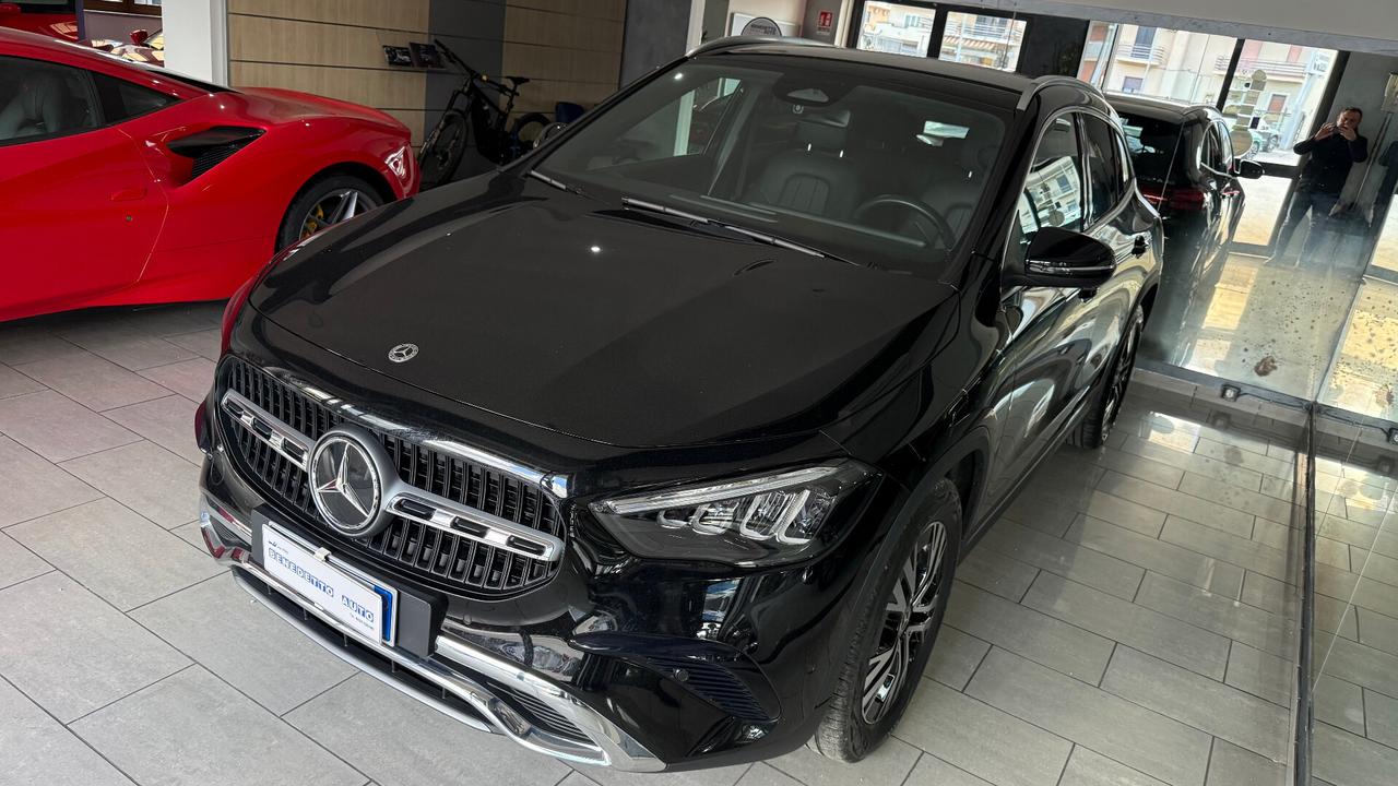 MERCEDES GLA 180 D MOTORE 2.0 116 CV restyling