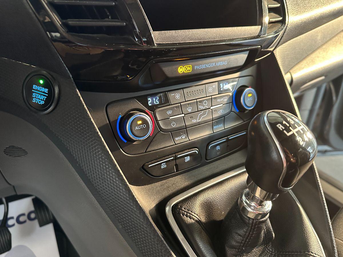 FORD Tourneo Connect Gran 1.5 TDCi 120CV Titanium