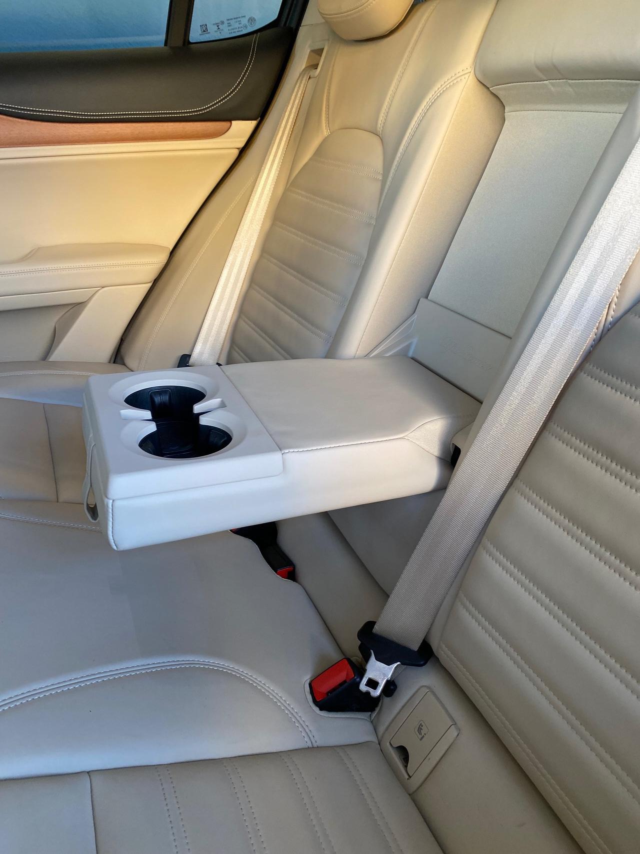 Alfa Romeo Stelvio 2.0 t Executive Q4 200cv auto my19