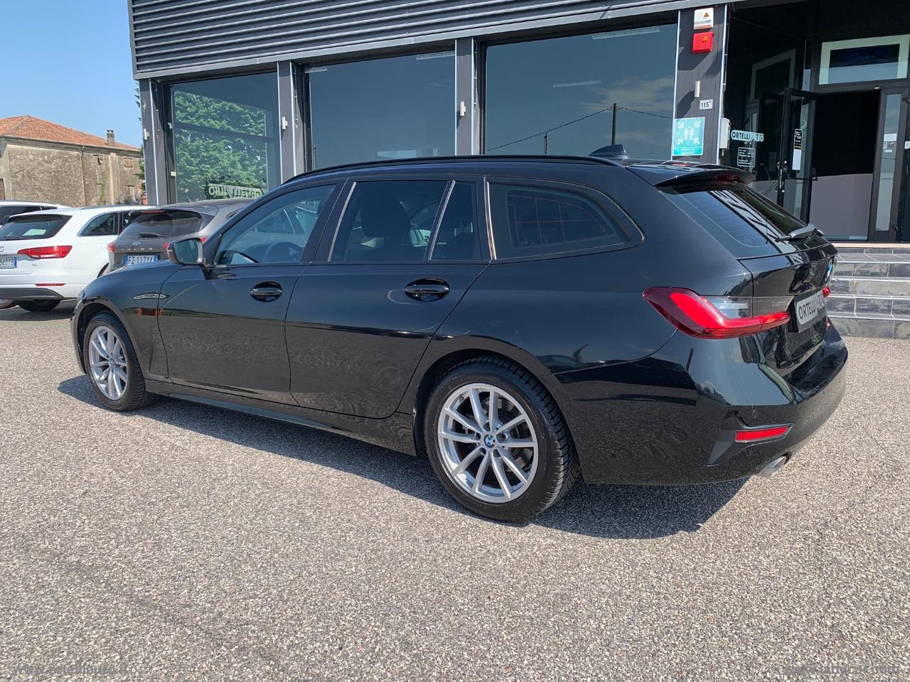 BMW 318d 48V Touring Business Advantage